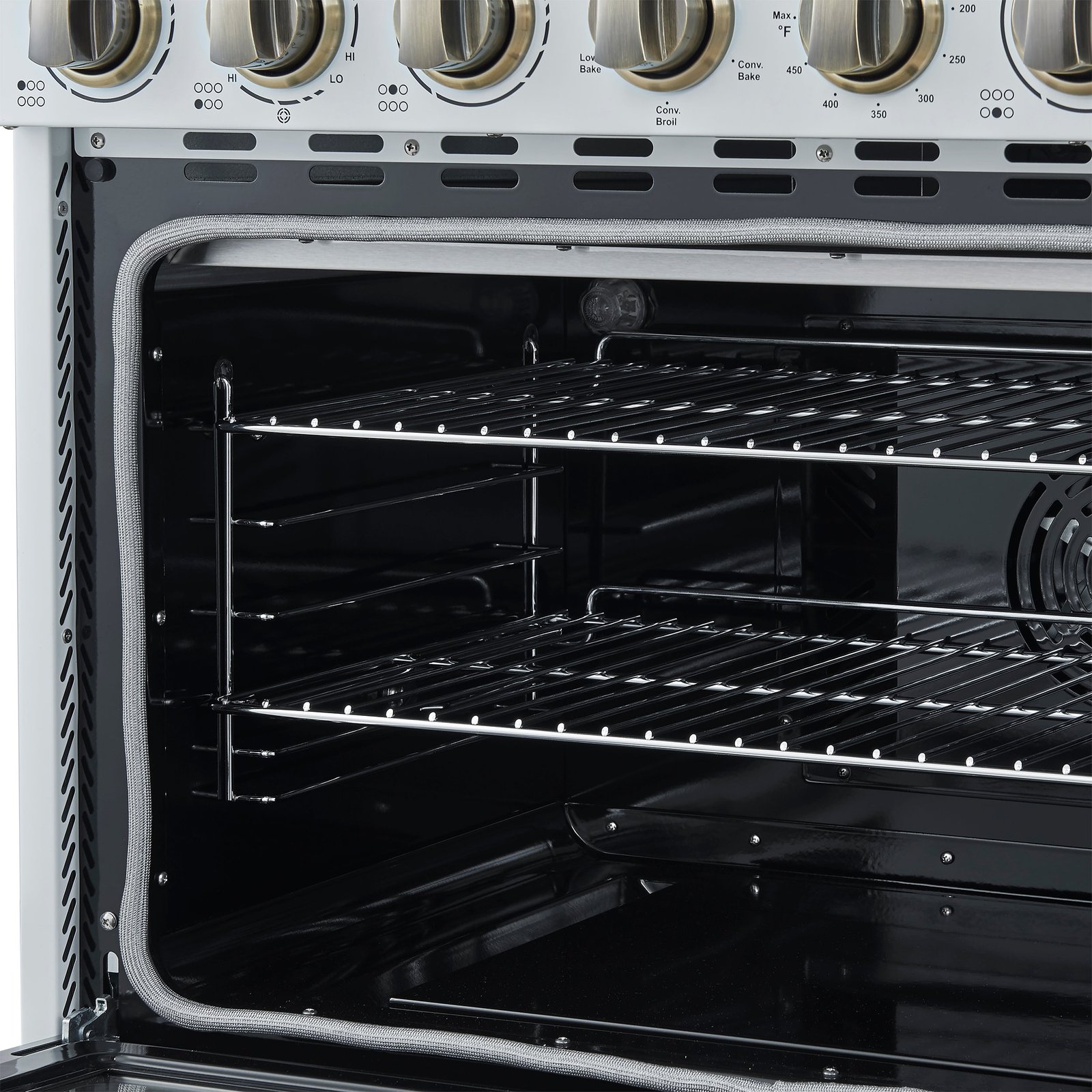 Electric-Range_FFSEL6011-36WHT_V1_4_Close-Up-Oven-Inside-Angle_04-03-2025-1.jpg